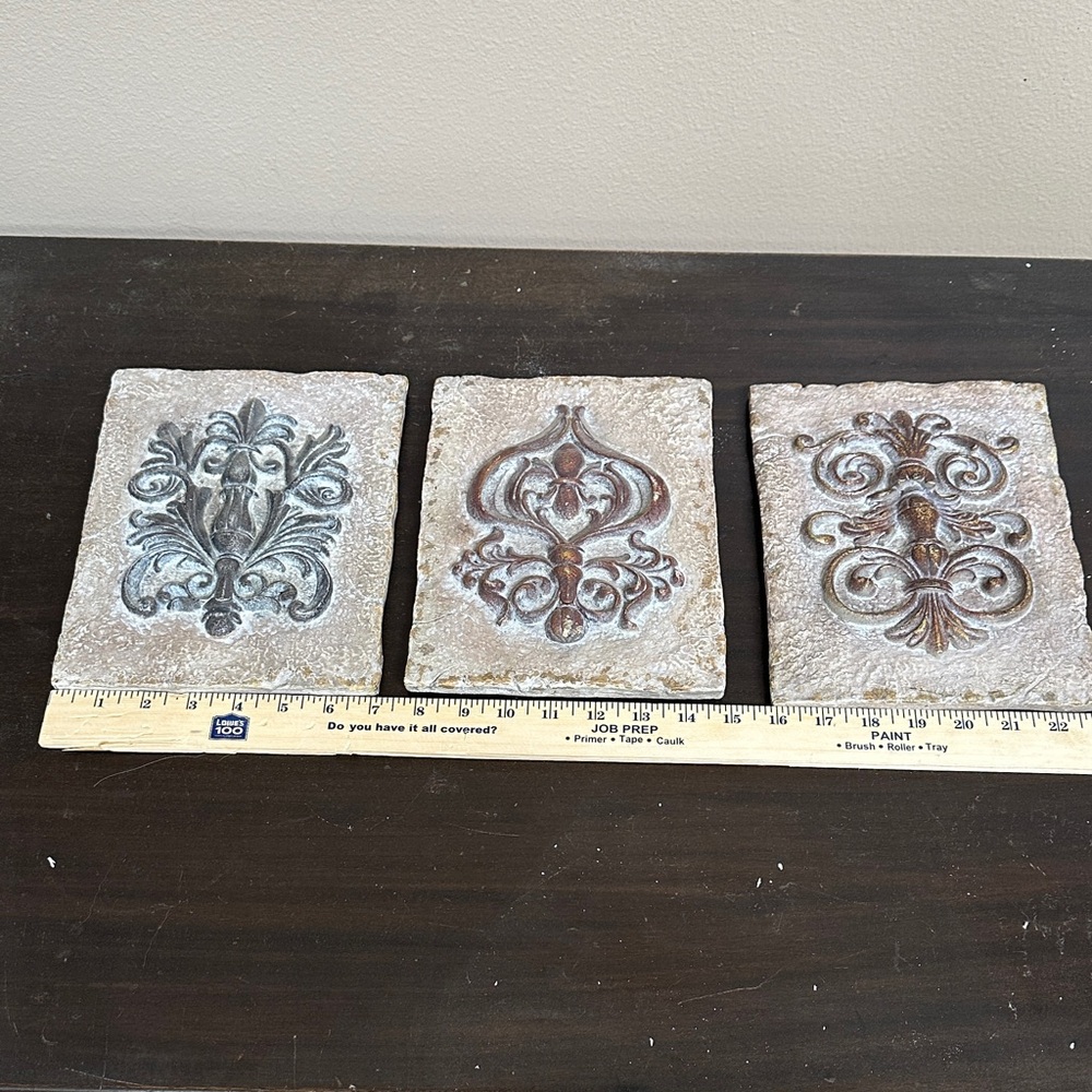 Southern Living At Home Ornate Wall Plaques in Brown and Gold - Picture 11 of 13